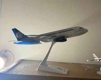 Independence Air Airbus A319 Desktop Display Model - Skymarks