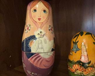 Hand-painted Matryoshka Nesting Doll Set with Cats