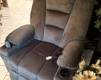Clean and fairly new lift and massage chair.
