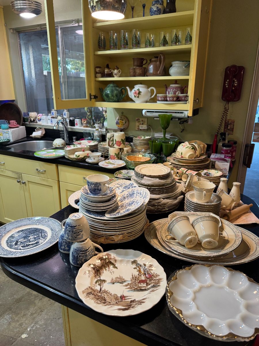 Lenox, dishware, decorative plates, trays, tea sets