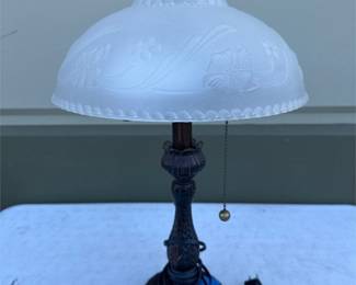 Table Lamp with Frosted Floral Glass Shade (2/2)