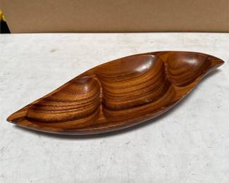 Leaf-Shaped Wooden Three-Compartment Serving Tray (2/2)