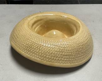 Yellow Ceramic Sombrero Chip-and-Dip Serving Dish (3/6)