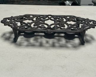 Cast Iron Scrollwork Three-Tealight Dish Warmer (2/5)