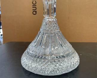 Cut Glass Ship’s Decanter with Diamond Pattern (2/4)
