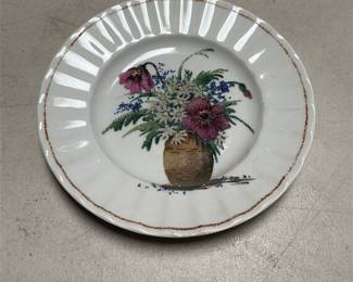 Textured Floral Bouquet Ceramic Wall Plate (2/5)