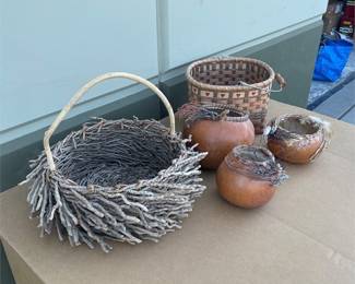 Decorative Gourd Vessels and Woven Baskets (3/5)