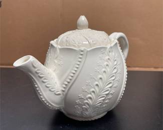Shafford Cambridge Creamware Teapot with Lid (3/5)