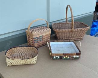 Woven Basket Assortment with Floral Tray (3/5)