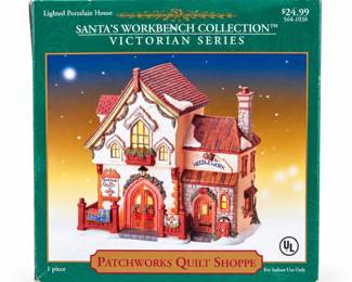 Santa’s Workbench Patchworks Quilt Shoppe Lighted House (3/4)