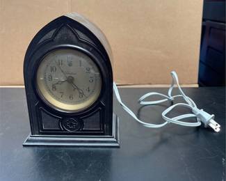 Warren Telechron Cathedral Bakelite Electric Mantel Clock (2/5)