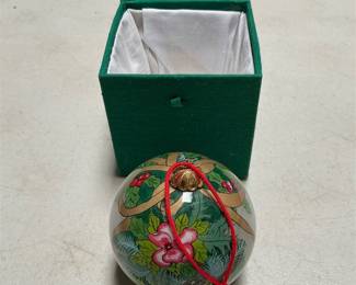Bill Yee Inside-Painted Glass Christmas Ornament (4/4)