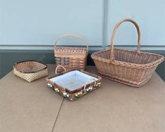 Woven Basket Assortment with Floral Tray (2/5)