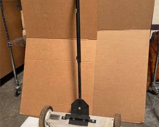 Rolling Magnetic Floor Sweeper (2/4)