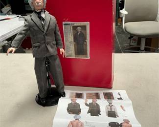 Timecapsule Toys Albert Einstein Talking Action Figure (2/6)