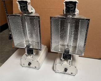 Pair of Gavita Pro E-Series 1000e Grow Lights (2/6)