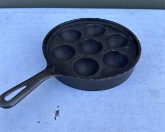 Cast Iron Seven-Well Aebleskiver Pan (2/2)