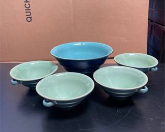 Williams-Sonoma Blue and Teal Ceramic Bowl Set (2/5)