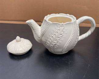 Shafford Cambridge Creamware Teapot with Lid (4/5)