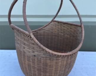Woven Wicker Basket with Double Hoop Handles (2/2)
