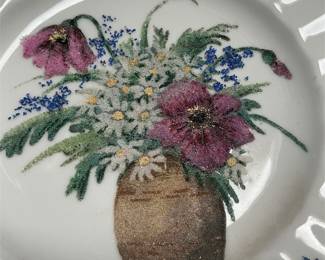 Textured Floral Bouquet Ceramic Wall Plate (4/5)