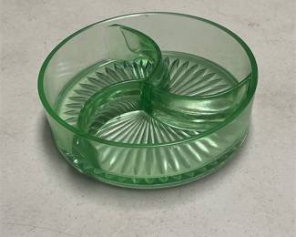 Green Glass Three-Part Divided Relish Dish (2/5)