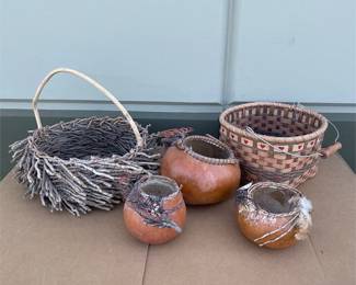 Decorative Gourd Vessels and Woven Baskets (2/5)