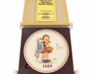 Goebel M.J. Hummel 1980 School Girl Annual Plate