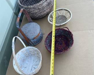 Assorted Woven Baskets with Lidded Carrier (5/5)