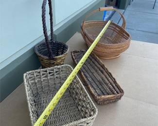Assorted Woven Baskets and Rectangular Tray (4/4)