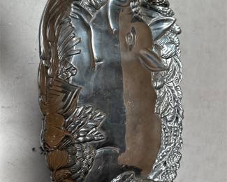 Cast Metal Pig and Vegetable Serving Platter (2/2)