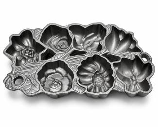 John Wright Cast Iron Flower Muffin Pan