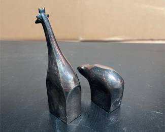 Dansk Designs Giraffe Paperweight and Bear-Form Figure (3/5)