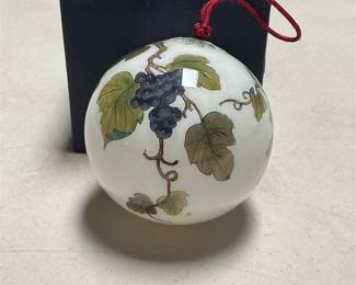 Hand-Painted Glass Grapevine Ball Ornament (2/5)