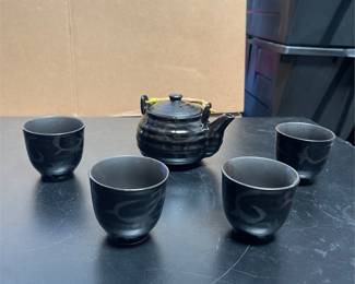 Simple Dining Black Glazed Ceramic Tea Set (2/6)