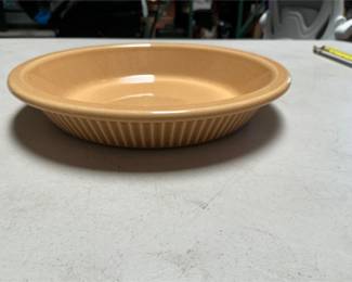 Pfaltzgraff USA Tan Ribbed Ceramic Pie Dish (5/6)