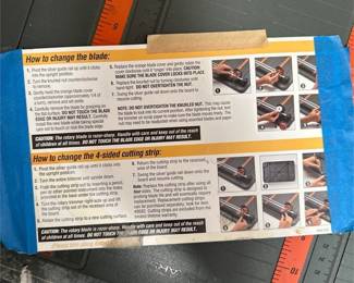 Fiskars Desktop Rotary Paper Trimmer (3/3)