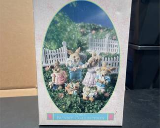 Mervyn’s 9 Piece Easter Bunny Collection (2/4)