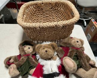 Boyds Santa Bear, Holiday Teddy Bears & Woven Basket (3/4)