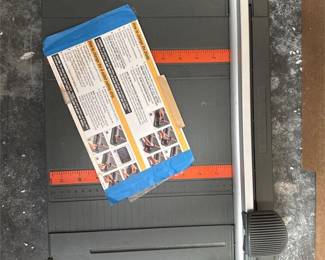 Fiskars Desktop Rotary Paper Trimmer (2/3)