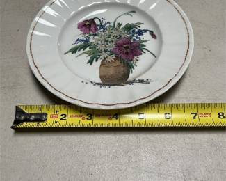 Textured Floral Bouquet Ceramic Wall Plate (5/5)
