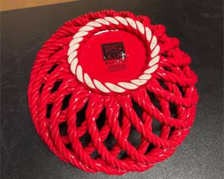 Tabletops Gallery Red Ceramic Woven Bread Basket (3/3)
