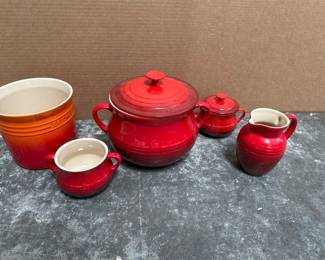 Le Creuset Stoneware Kitchen and Serving Assortment (2/2)