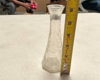 Hoosier Glass 4063-B Clear Glass Bud Vase (6/6)