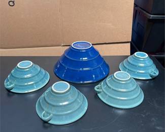 Williams-Sonoma Blue and Teal Ceramic Bowl Set (4/5)