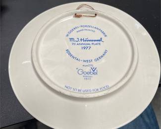 Goebel M.J. Hummel 1977 Apple Tree Boy Annual Plate (4/4)