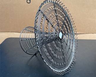 Black Wire Pedestal Cake Stand with Looped Rim (3/3)