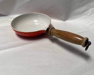 Red Enameled Skillet with Turned Wood Handle (2/2)