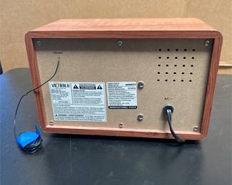Victrola VRS-2800 Retro AM/FM Bluetooth Radio (3/3)