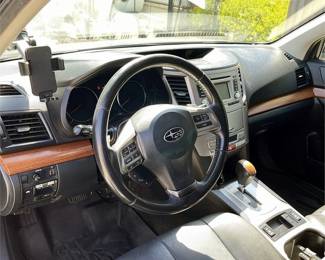2013 Subaru Outback 2.5i Limited AWD Wagon with Service Records (6/20)